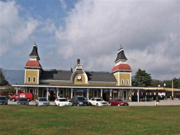 Conway Scenic Railroad. Photo by Tom Keating, September 19, 2006
